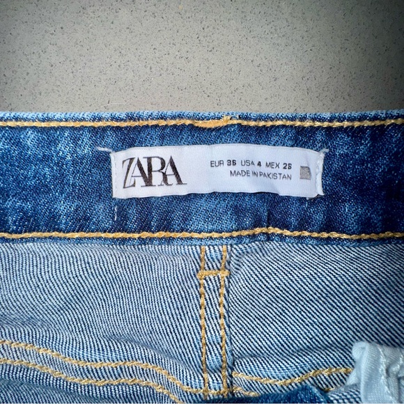 ZARA High Waisted Flare Jeans Size 4 - Picture 9 of 9